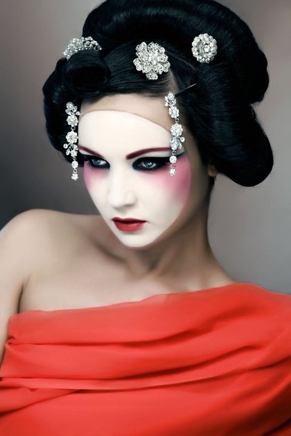 geisha-makeup-tutorial-66_15 Geisha make-up tutorial