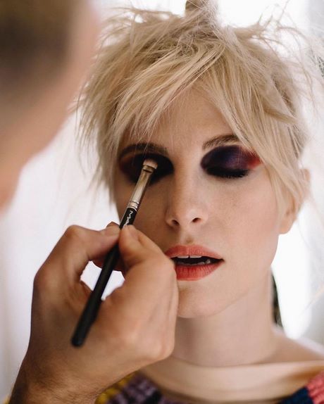 hayley-williams-makeup-tutorial-03_12 Hayley williams make-up les