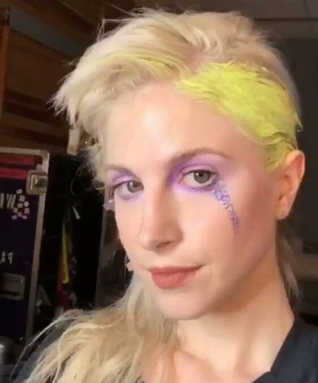 hayley-williams-makeup-tutorial-03_3 Hayley williams make-up les