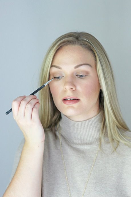 neutral-eye-makeup-tutorial-72_16 Les voor neutrale oog make-up