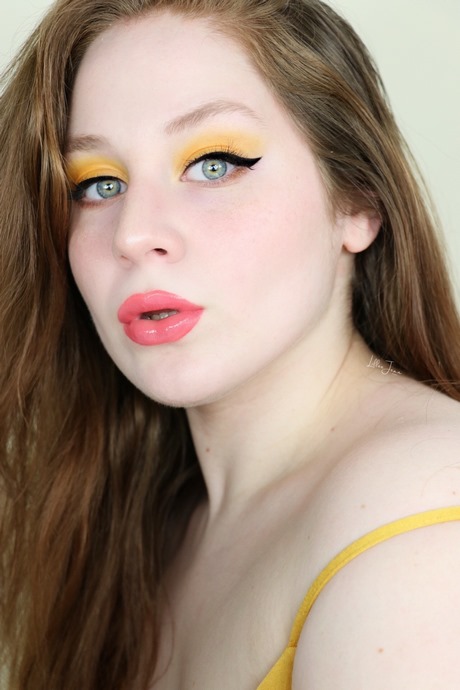 alternative-pinup-makeup-tutorial-21_4 Alternatieve pinup make-up tutorial