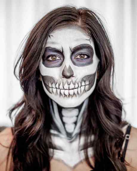 black-and-white-skull-makeup-tutorial-52_13 Zwart-wit schedel make-up tutorial