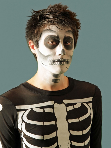 black-and-white-skull-makeup-tutorial-52_14 Zwart-wit schedel make-up tutorial
