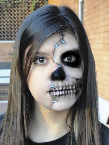 black-and-white-skull-makeup-tutorial-52_15 Zwart-wit schedel make-up tutorial