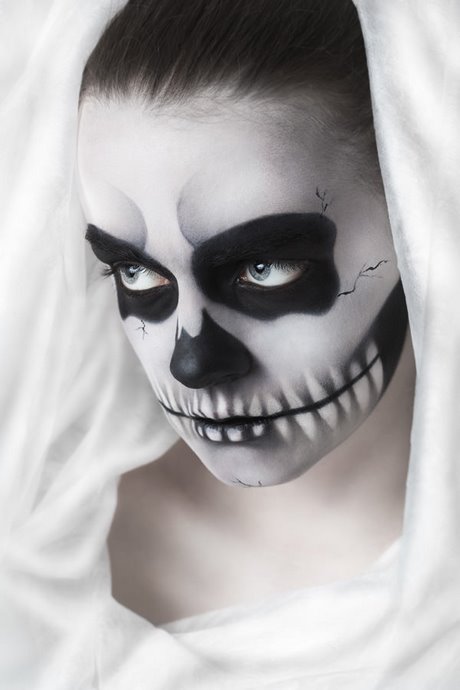 black-and-white-skull-makeup-tutorial-52_7 Zwart-wit schedel make-up tutorial
