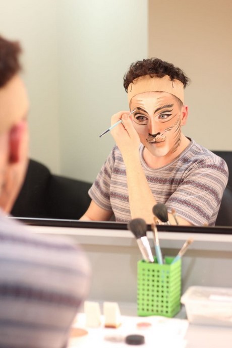 broadway-cats-makeup-tutorial-96_13 Broadway cats make-up tutorial