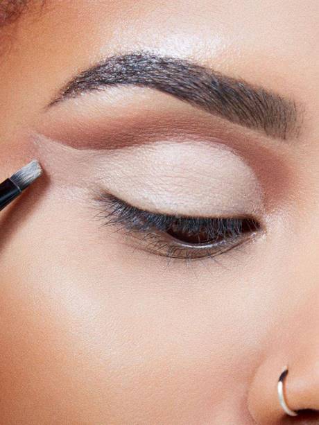 easy-eye-makeup-tutorial-for-beginners-09_9 Easy eye Make-up tutorial voor beginners