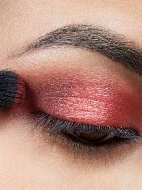 Rode en zwarte ogen make-up tutorial