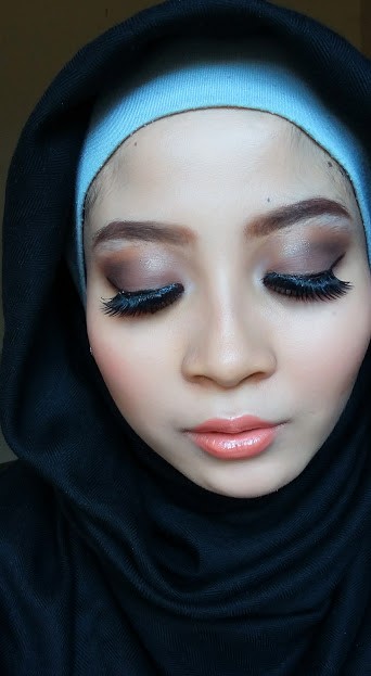 tutorial-makeup-smokey-eyes-untuk-pemula-48_12 Zelfstudie make-up smokey ogen voor pemula