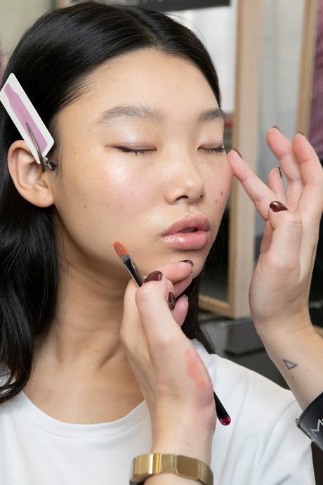 Aziatische make-up tutorial Grappig