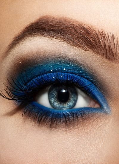 bright-blue-eyes-makeup-tutorial-40_9 Heldere blauwe ogen make-up tutorial