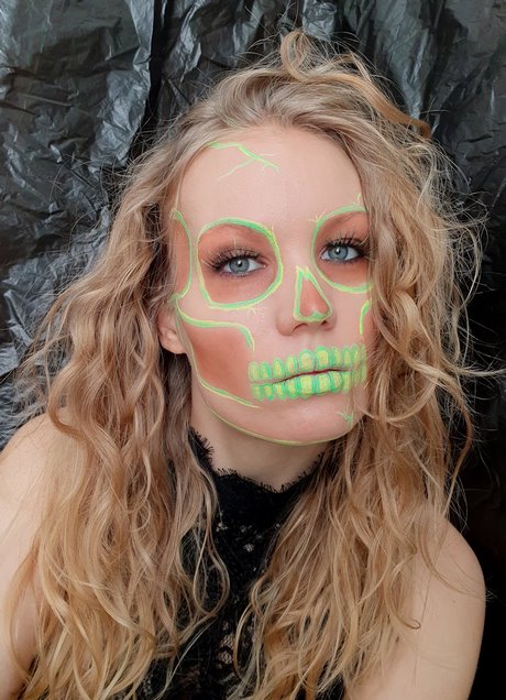 colorful-skeleton-makeup-tutorial-80_3 Kleurrijke skeleton make-up tutorial