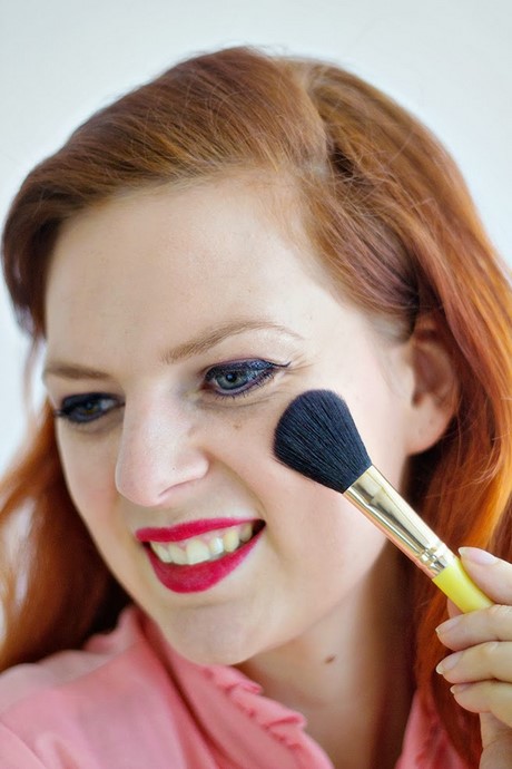 easy-pinup-makeup-tutorial-99_10 Eenvoudige pinup make-up tutorial