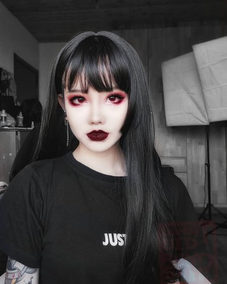 gothic-anime-makeup-tutorial-99 Gothic anime make-up tutorial