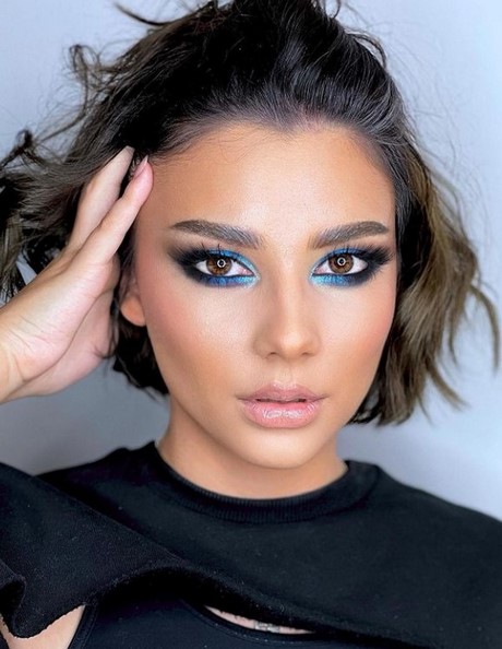 intense-blue-smokey-eyes-makeup-tutorial-50_16 Intense blue smokey eyes make-up tutorial