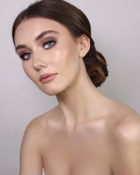 Make-up tutorial voor blauwe ogen en lichtbruin haar