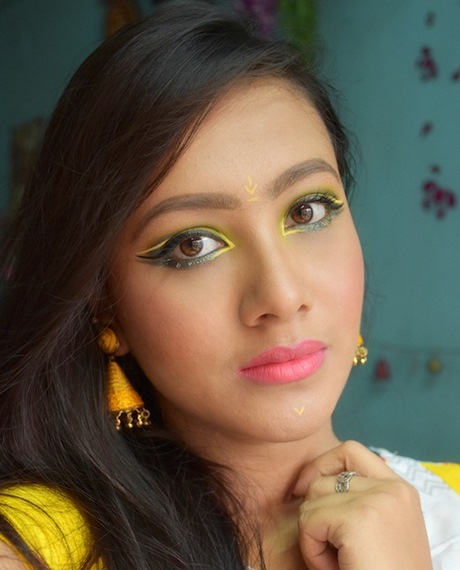 makeup-tutorial-for-yellow-eyes-42 Make-up tutorial voor gele ogen
