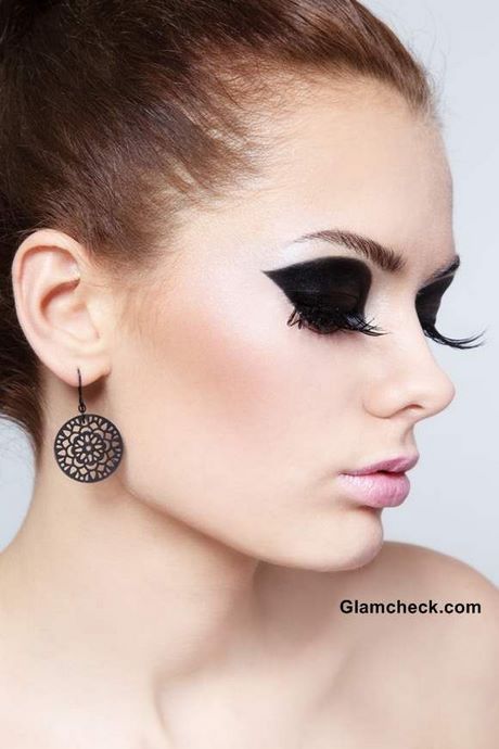 smokey-black-eyes-makeup-tutorial-20_7 Smokey zwarte ogen make-up tutorial