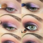 Paarse make-up les voor groene ogen