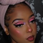 Cut crease make-up tutorial voor zwarte vrouwen