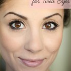 Donkere oog make-up voor bruine ogen tutorial