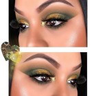 Gouden make-up tutorial voor groene ogen