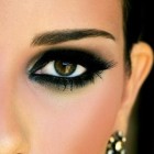 Donkergroene smokey eye make-up tutorial