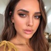 Bronzed make-up look tutorial