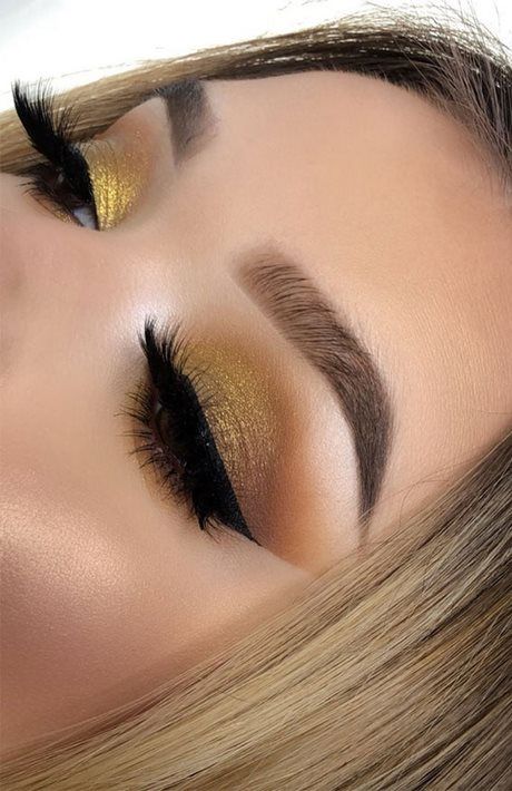 Gouden eyeliner make-up tutorial