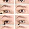 Hooded oog make-up tutorials
